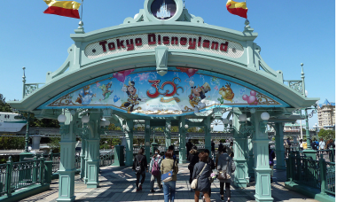 Image of entry of Tokyo Disneyland